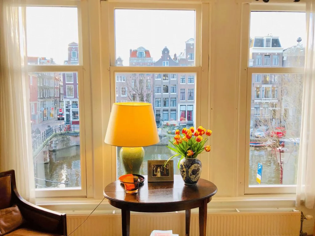 Amsterdam Bed And Breakfast Canal View Is Close Dam Square.